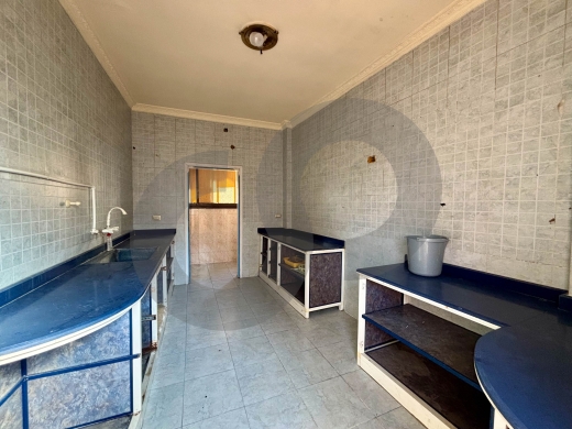 Prime Location- needs renovation - kaskas , BeirutREF#MD127512 — 3