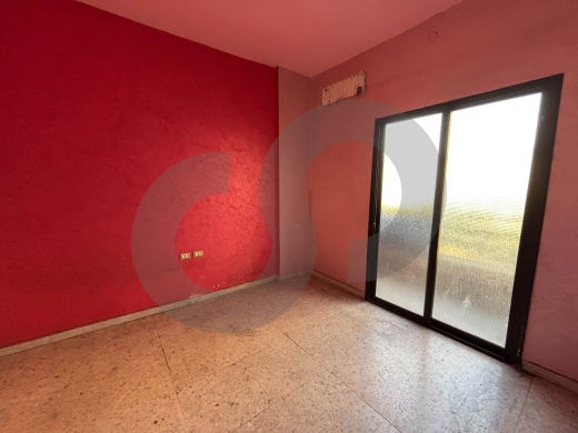 Prime Location- needs renovation - kaskas , BeirutREF#MD127512 — 7