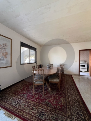 Apartment in jdeideh area, mid- aged building REF#EH128418