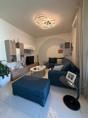 SPOTLESS, AND PERFECTLY LOCATED, METN, ANTELIAS REF#DF127353 — 3