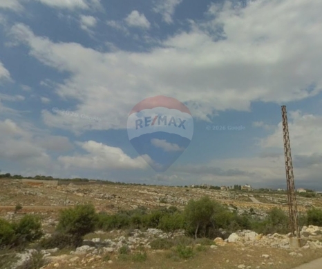 R9-3891 Land for Sale in Nakhleh – Koura, 1580 m², Zoning 20/40 أرض للبيع في نخلة – الكورة، 1580 م²، تنظيم 20/40