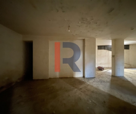 R9-3890 Warehouse for Sale in Qobbeh – Tripoli, 480 m², 5 m Height — 5