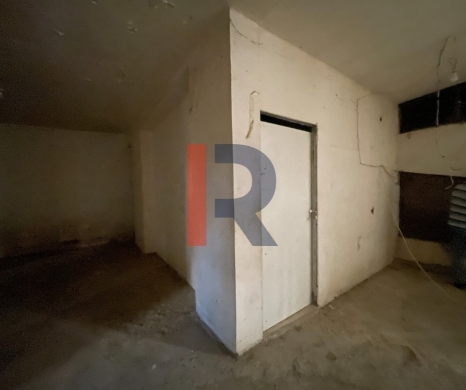 R9-3890 Warehouse for Sale in Qobbeh – Tripoli, 480 m², 5 m Height