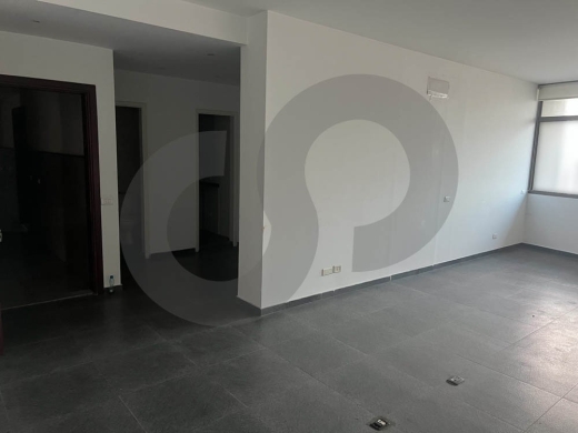68 sqm Office in High-End Building - Prime Location — 2