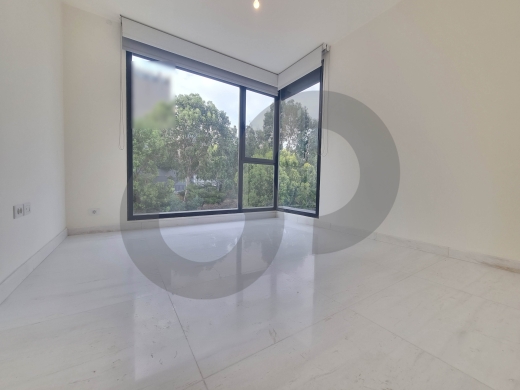 #RE108290.170sqm Luxurious Apartment in Achrafie — 4