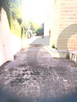 Villa in a very quiet street in Mtayleb/المطيلب REF#OU107341 — 2