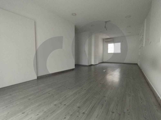 Office for rent in a strategic location in Ashrafiye! — 2