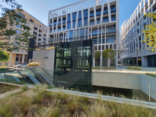 Waterfront City / Office for Sale — 2