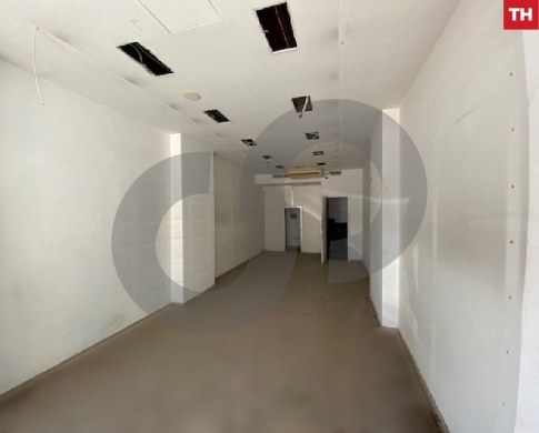 A 60 sqm mezzanine shop for sale in ZALKA !