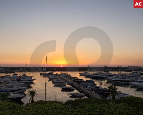 Waterfront City, 300 SQM Four Bedrooms.
