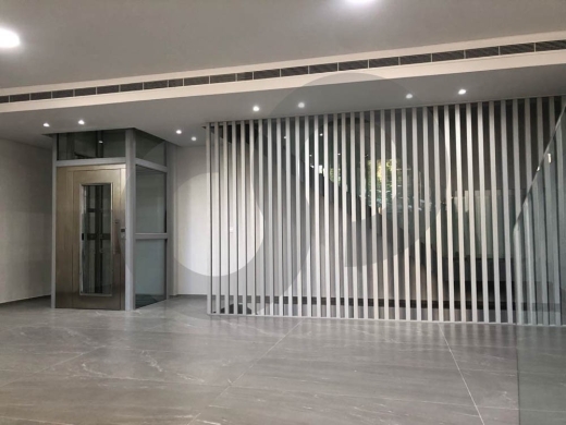 stunning 380sqm showroom/store for sale!!/الأشرفية — 4