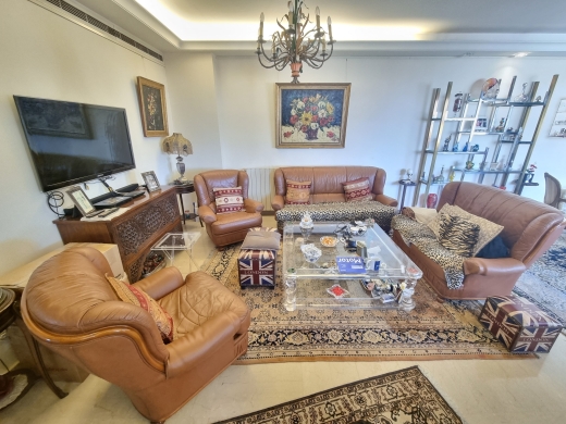 220sqm apartment in Achrafieh Tabaris!الأشرفية التباريس! — 3