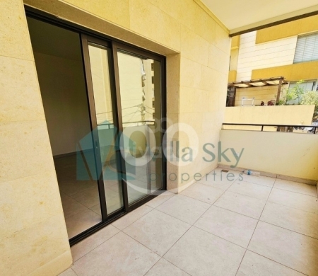 شقة جاهزة للسكن 2 نوم للبيع في سن الفيل | Ready 2BR Apartment Sin El Fil — 4