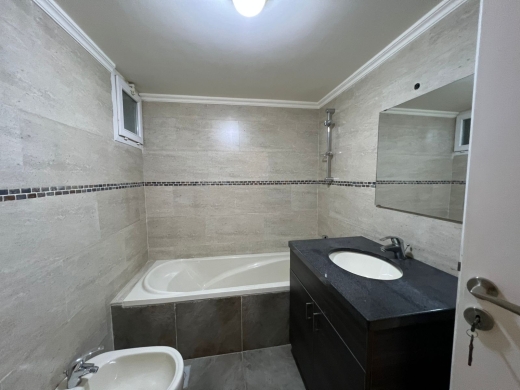 Spacious Furnished Apartment For Rent in A Good Location In Adma — 12