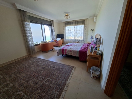 Unique & Beautiful Villa with Garden & Pool For Sale in Nahr Ibrahim, Maaysra — 14