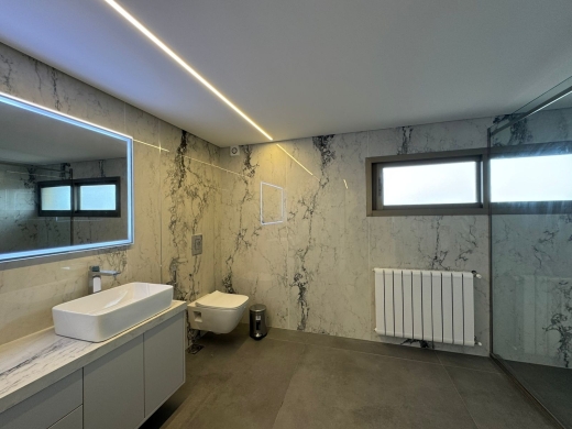 Luxurious High-End Finishing Duplex For Sale in A Prime Location in Beit Meri — 21