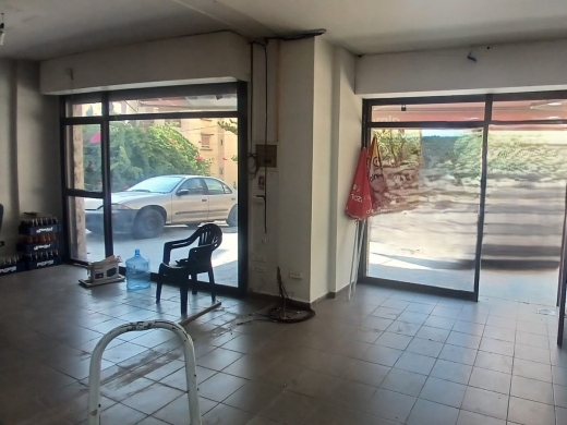 220 SQM Shop For Rent In Naccache