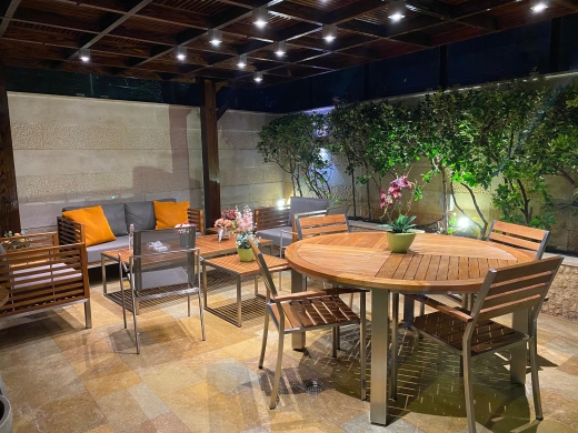 Fully Decorated 3-Bedroom Apartment For Sale in Mar Takla, Hazmieh