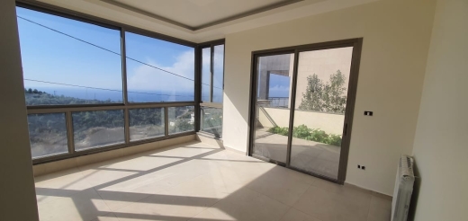 Apartment With Terrace & Amazing View For Sale In Halat