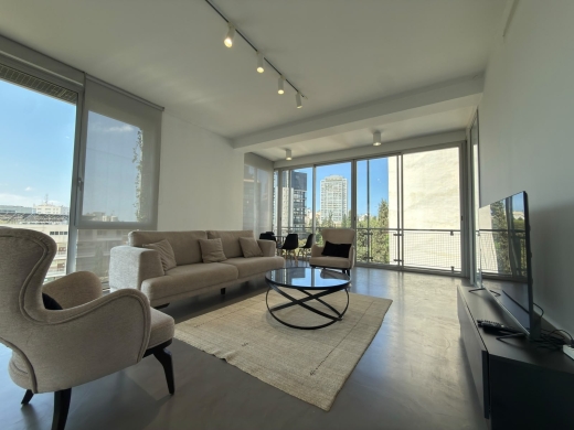 Spacious Beautiful Apartment For Rent in Achrafieh