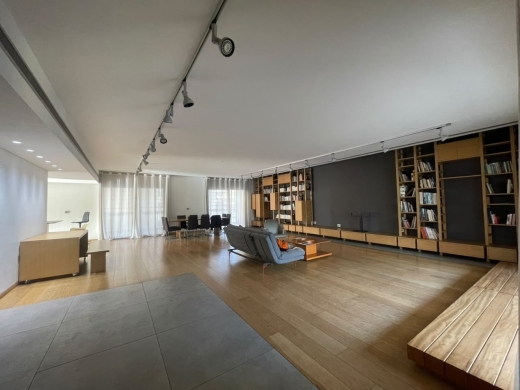 Spacious Apartment For Rent in Ain al-Mraiseh