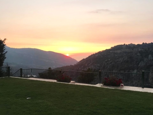 Villa With Unlockable Panoramic View For Sale in Tannourine
