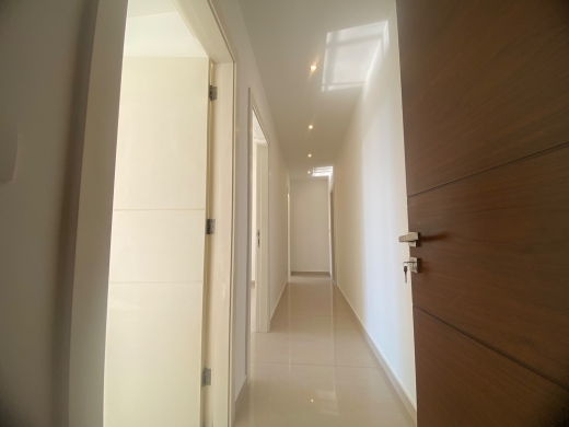 Sunny Apartment with Sea View For Sale in Caracas, Beirut — 13