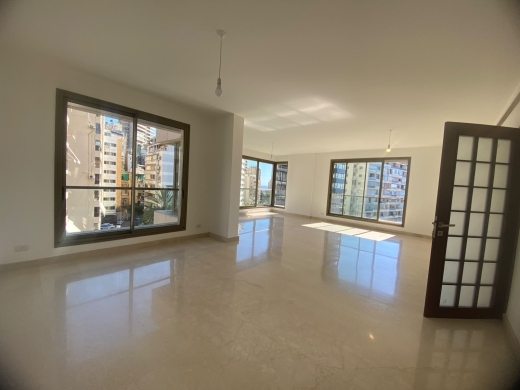 Sunny Apartment with Sea View For Sale in Caracas, Beirut
