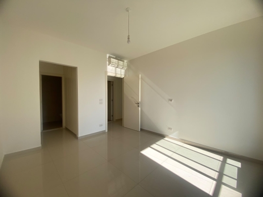 Sunny Apartment with Sea View For Sale in Caracas, Beirut — 6