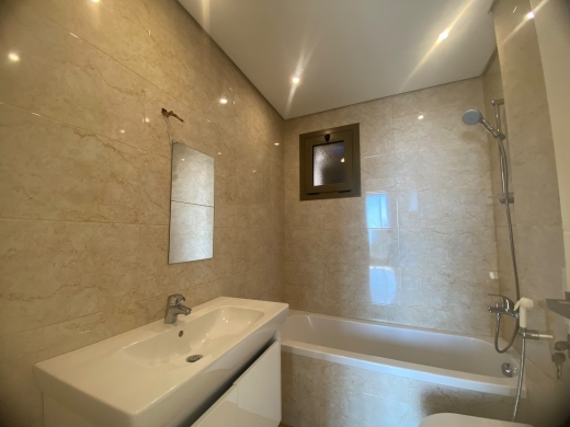 Sunny Apartment with Sea View For Sale in Caracas, Beirut — 15