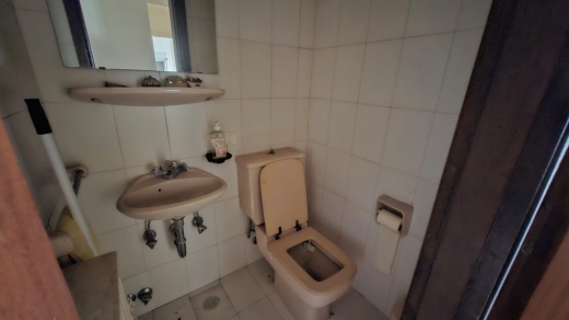 Great Potential! Spacious Apartment For Sale in a Prime Location in Mtayleb — 10
