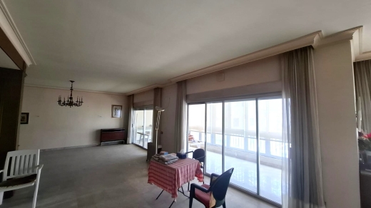 Great Potential! Spacious Apartment For Sale in a Prime Location in Mtayleb