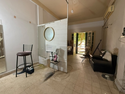 Cozy Apartment For Sale in Prime Location in Achrafieh, Carré D'or
