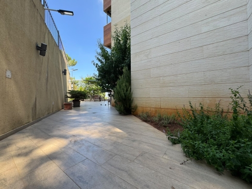 Beautiful Apartment with Garden/Terrace For Sale in Beit Meri — 11