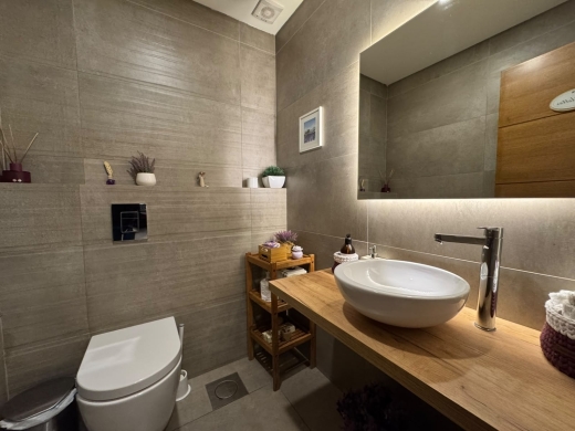 Beautiful Apartment with Garden/Terrace For Sale in Beit Meri — 23