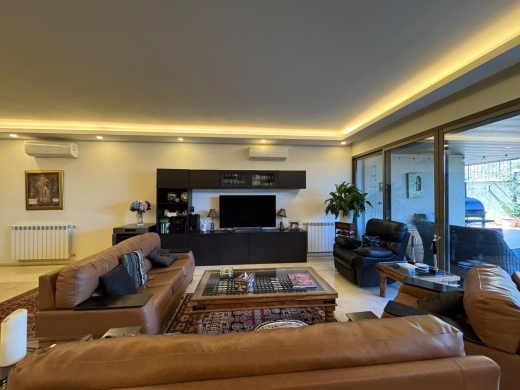Beautiful Apartment with Garden/Terrace For Sale in Beit Meri — 5