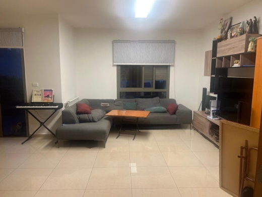 Nice 3-Bedroom Apartment For Sale in Kehale, Aley