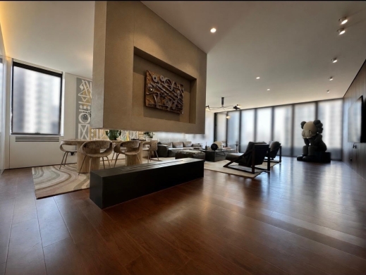 Luxury Living! High-End Apartment with Sea View For Sale in Down Town
