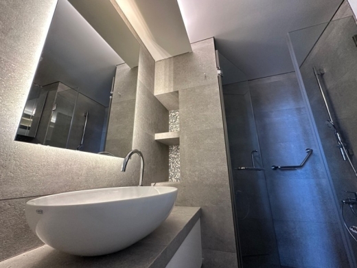 High-End 2-Bedroom Apartment For Rent in Down Town — 6