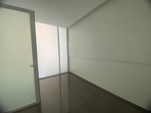 53 SQM Shop for Rent in Down Town — 3