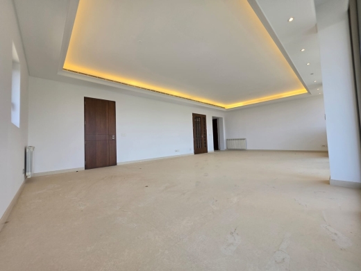 Luxurious & High-End Apartment with Garden For Rent in Brasilia, Baabda