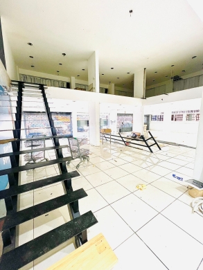 1,200 SQM Showroom For Sale on the Highway of Jounieh — 10