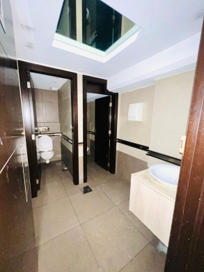 1,200 SQM Showroom For Sale on the Highway of Jounieh — 5