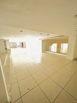 1,200 SQM Showroom For Sale on the Highway of Jounieh — 9