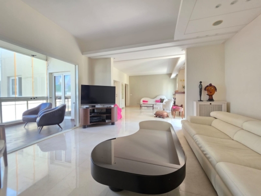 Furnished Spacious Apartment for Sale in Achrafieh, Sioufi — 4