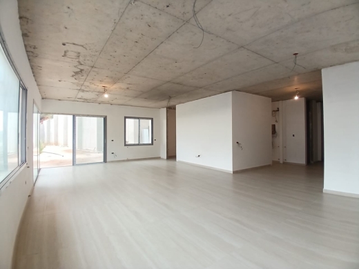 Spacious apartment with Terrace and garden For Sale in Byiada