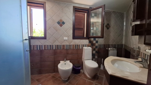 Villa With A Big Land For Sale in Laqlouq — 18