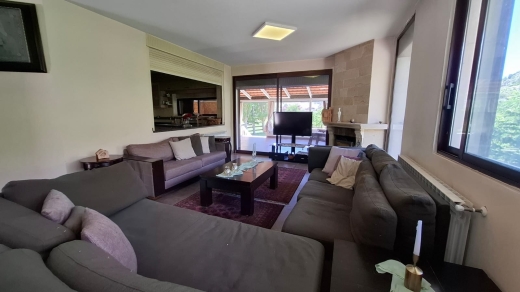 Villa With A Big Land For Sale in Laqlouq