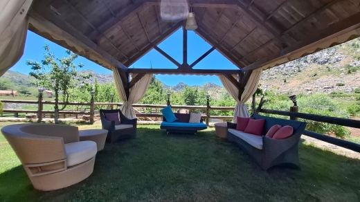 Villa With A Big Land For Sale in Laqlouq — 14