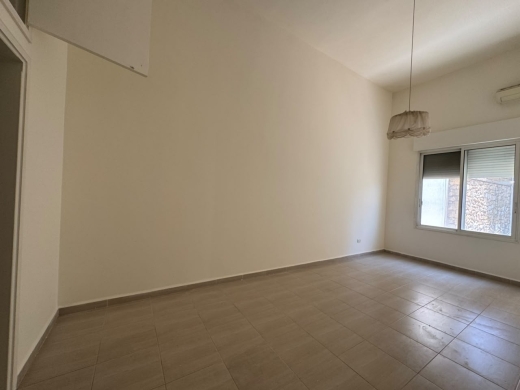Apartment in a Prime Location Unlockable Mountain View For Sale in Beit Meri — 8